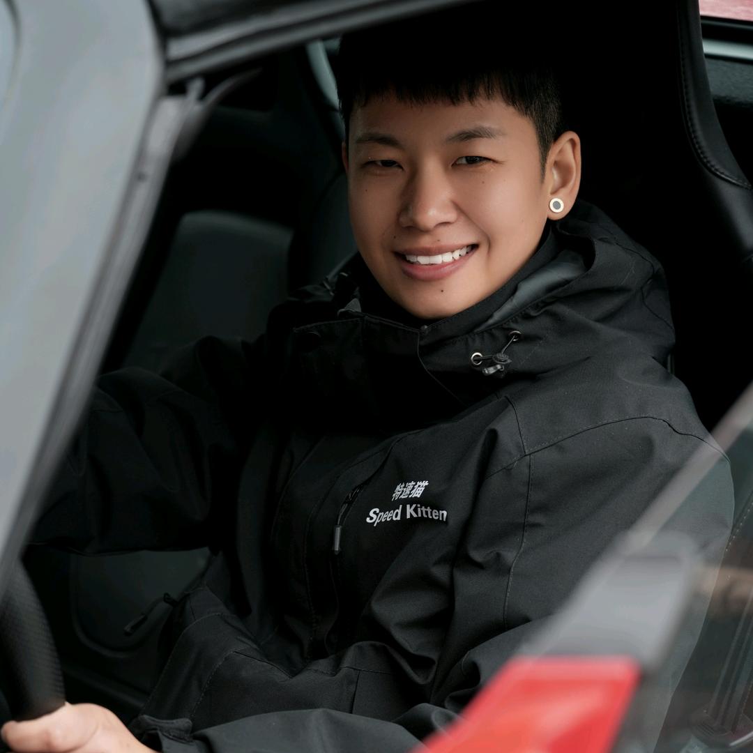 特速猫特斯拉维修｜朱帅帅