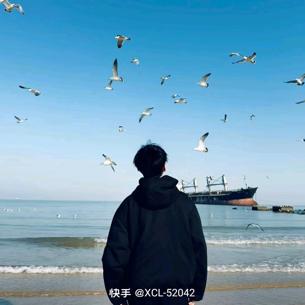 ::/:/唢呐小伙