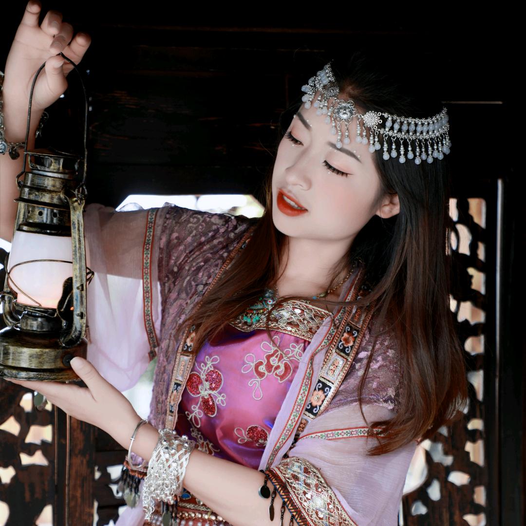 梅子小丫头