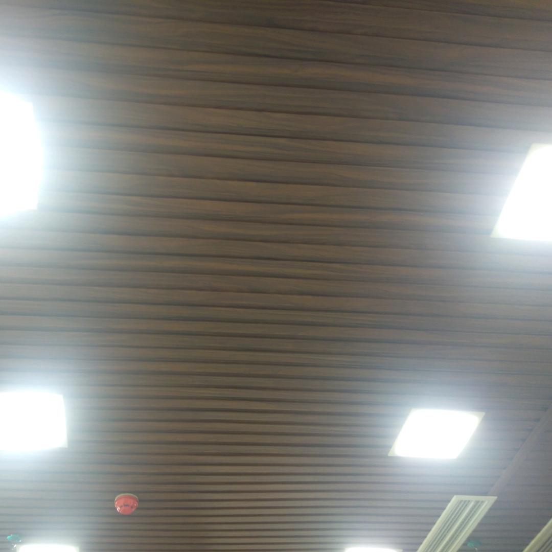 旺财女装百货