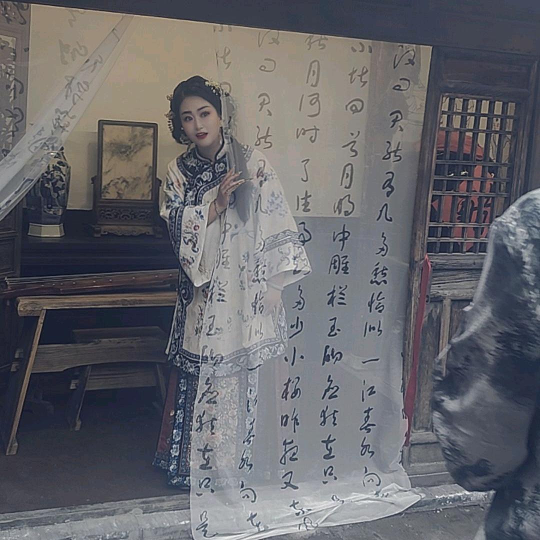 玲姐姐，爱你呦😘