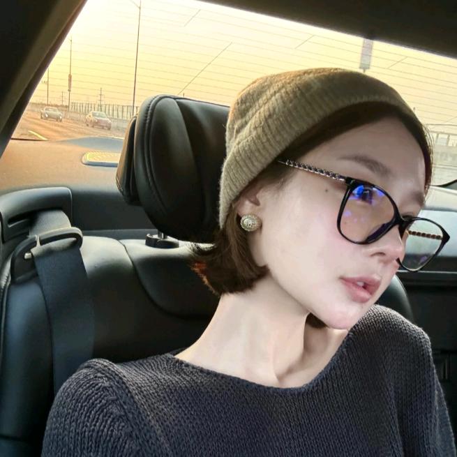 瓜瓜 ART ME-每日穿搭