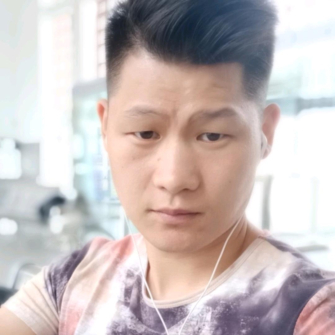 卖眼镜的熊老板