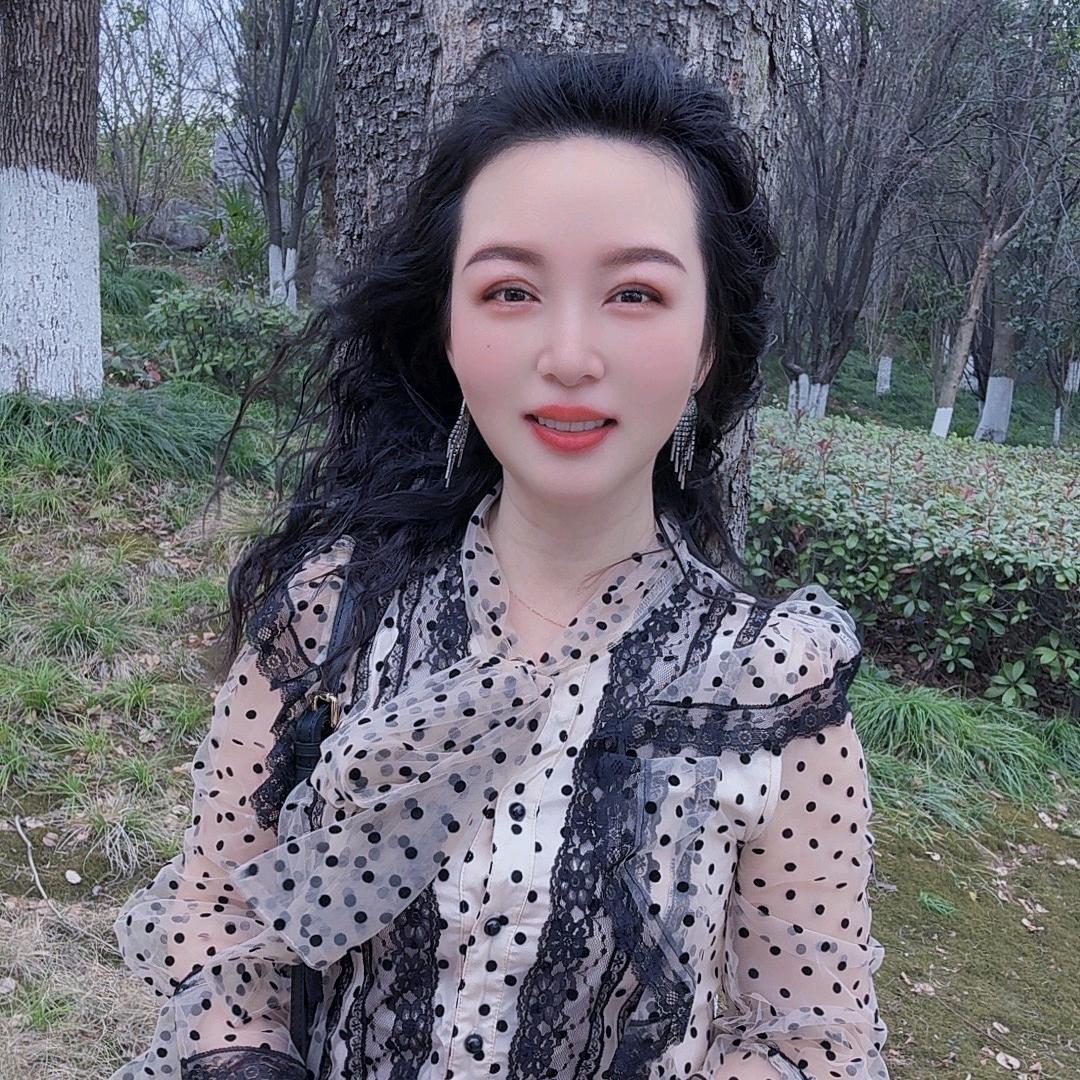 霞霞💋