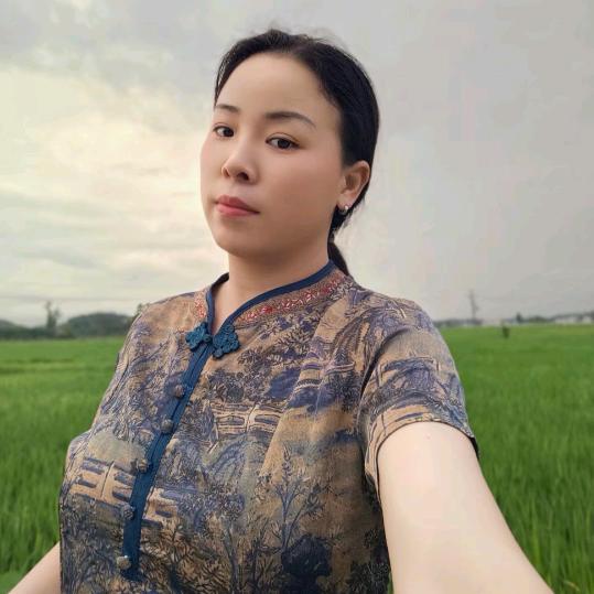 花开花落花无悔  缘来缘去缘如水