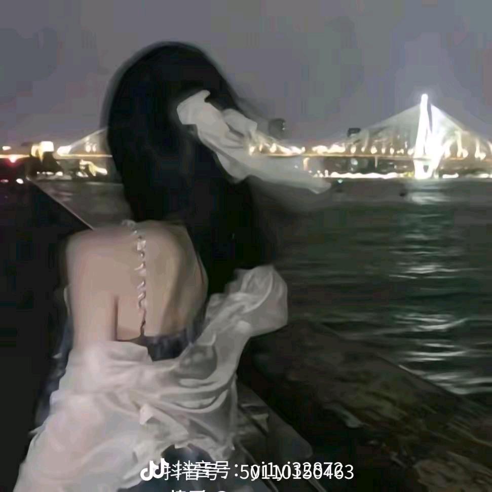 爱吃糖果呀