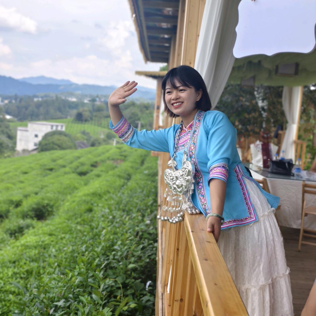 侗家姑娘石妹