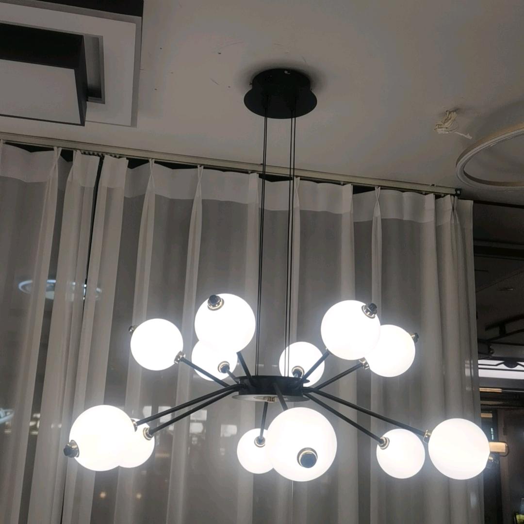 天水卖灯具的英子姐