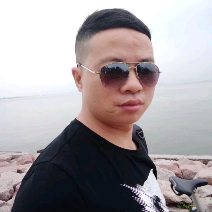 小林单亲爸爸。