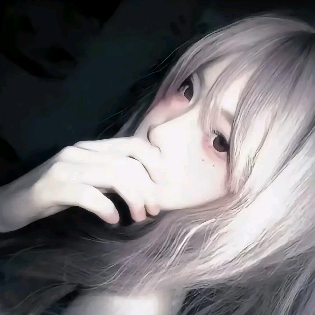 池婧𠓾