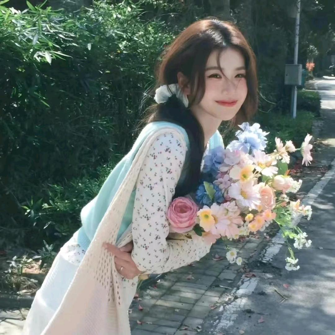 乘春有期头像