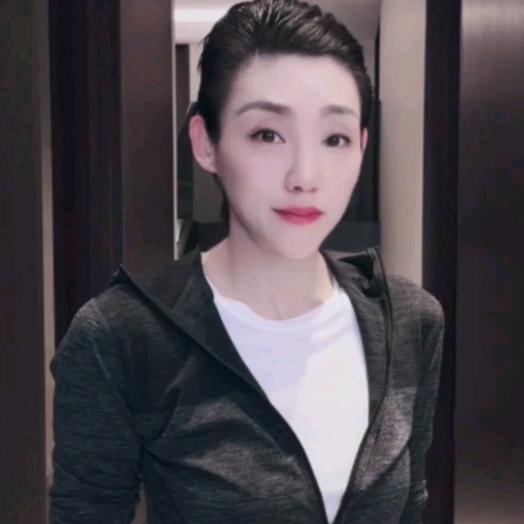 马尼菲科穿搭