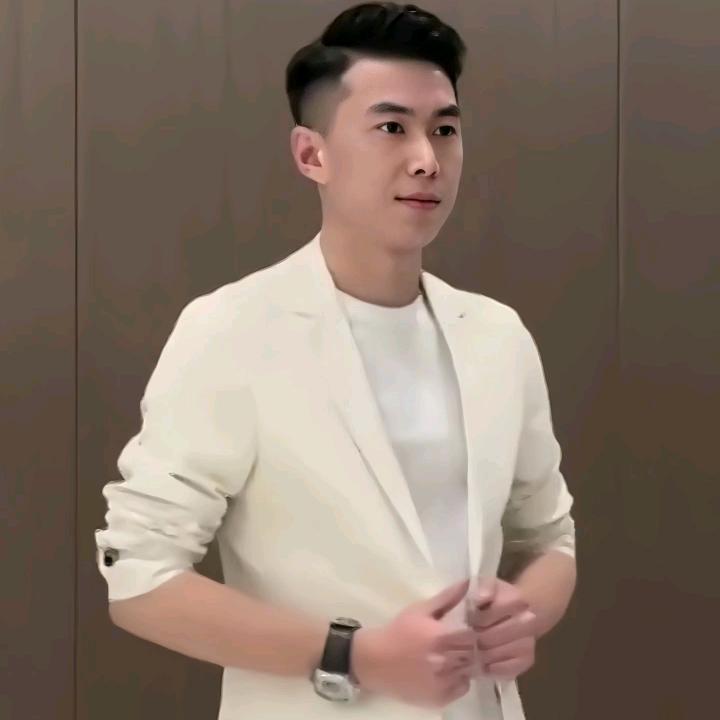 莫默