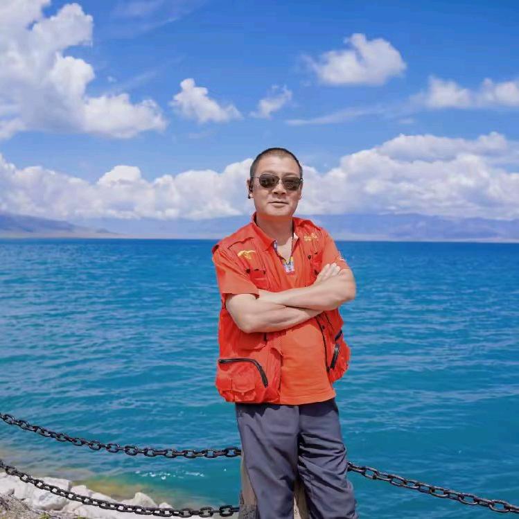 旅游包车私人订制虎哥
