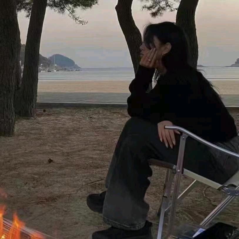 H.■