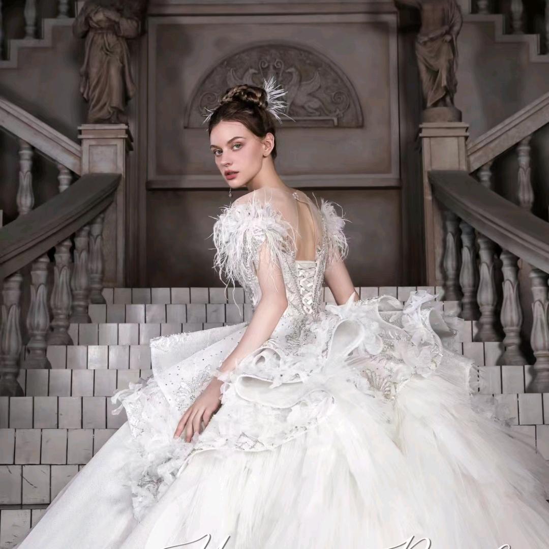 YIJIA 依佳婚礼小婷