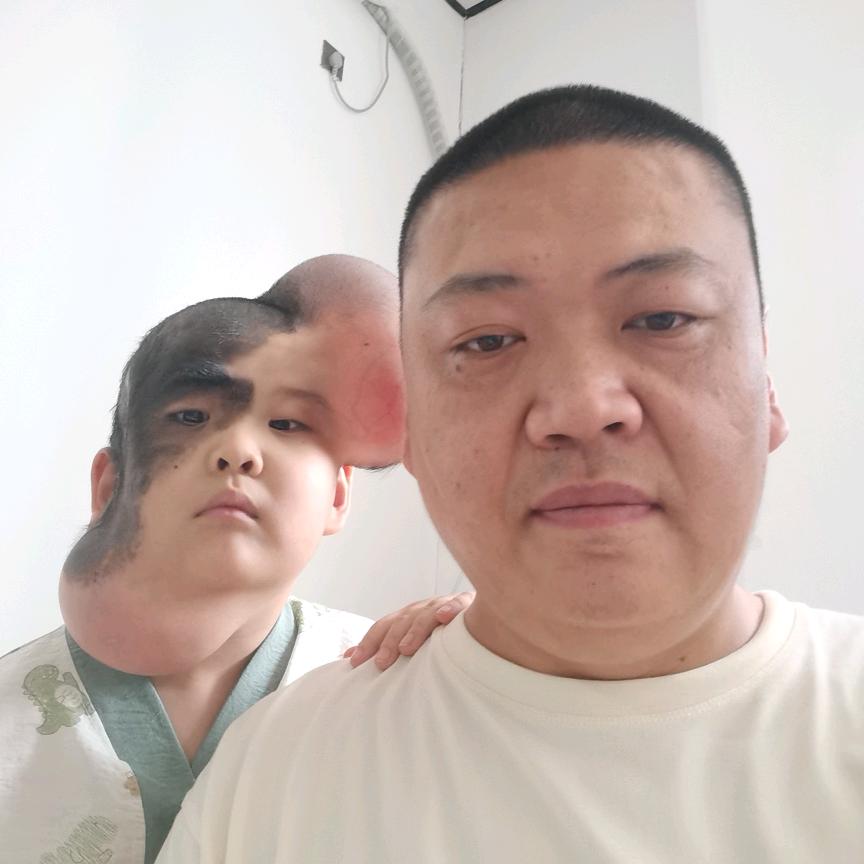 乾宝爸爸(陪儿子打怪兽)