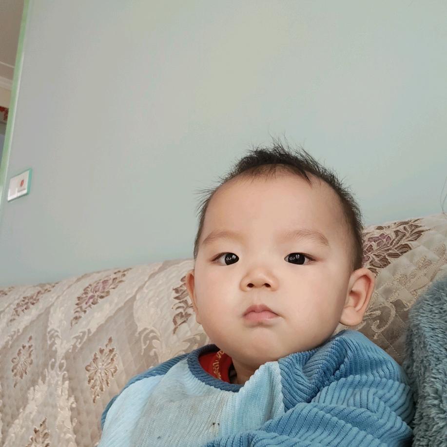 爱跳舞的刘镇瑜