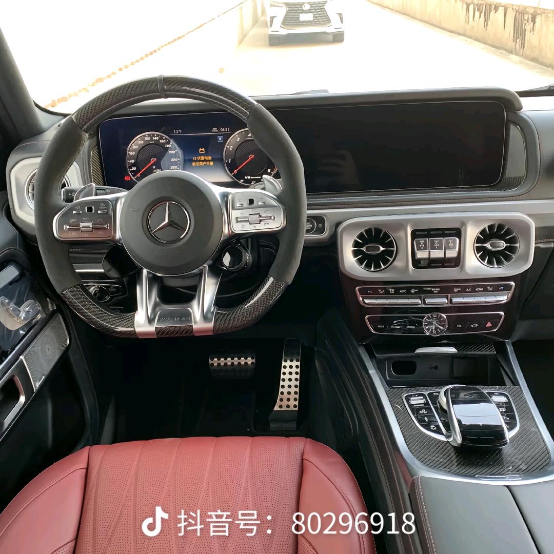 快乐的男孩