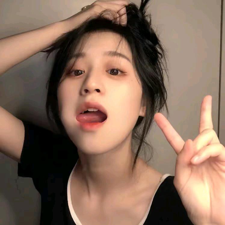 洛妹.