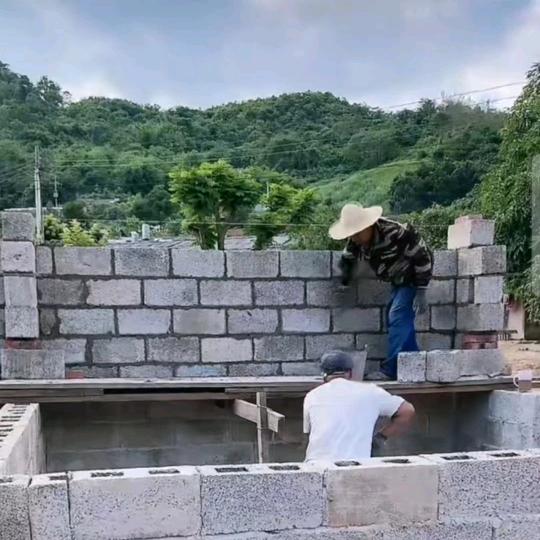 平平淡淡（小陈小梅在老挝）