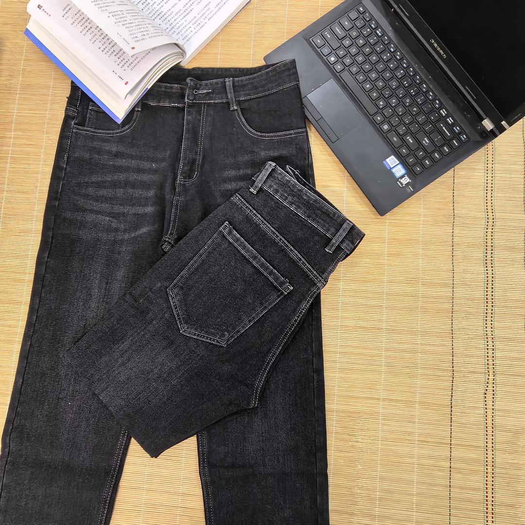 妍依坊特色服饰创意屋