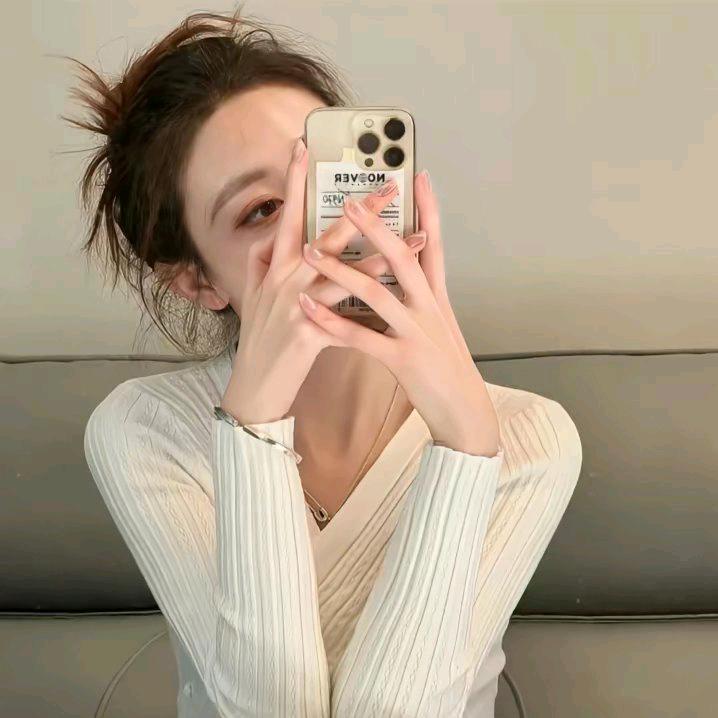 昨夜闲潭梦落花