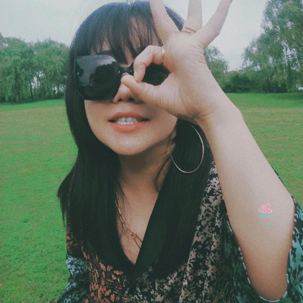 爱跳舞和学习的屿墨