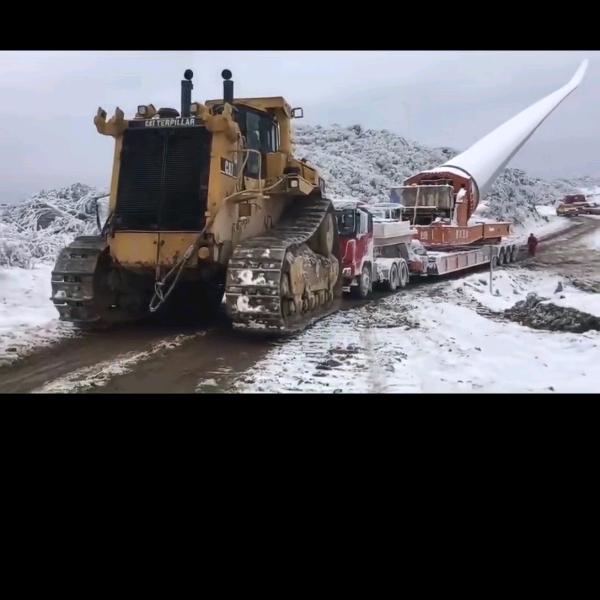 凡达风力发电山地大件牵引赵凡