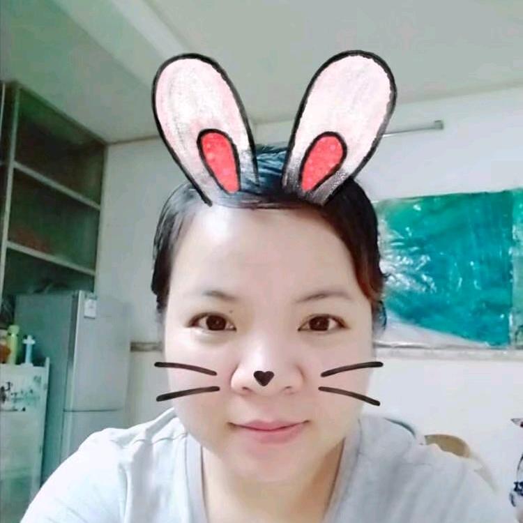 荣小妹，每天10.30开播