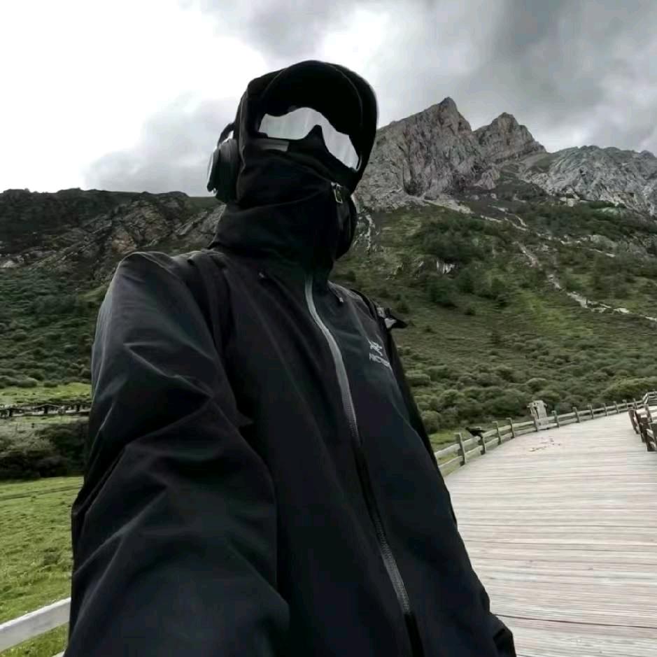 卖核弹的小男孩.