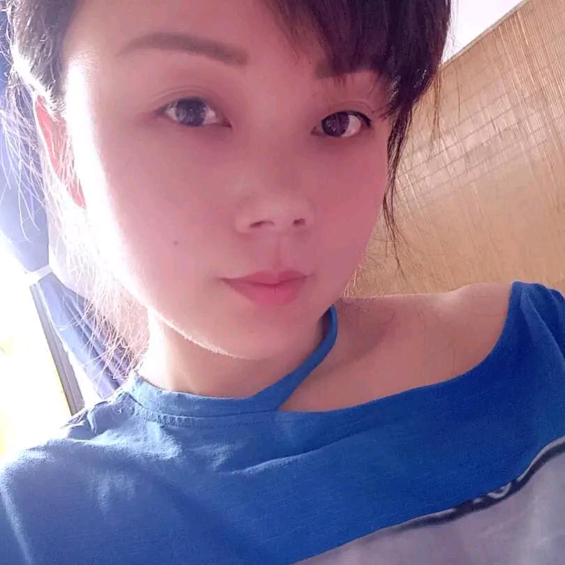依依