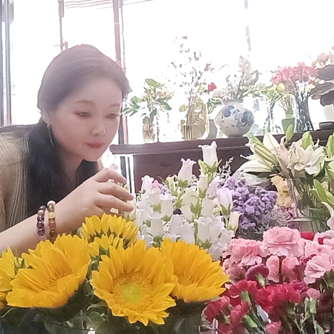 余家三丫头🌼🌹🌼（☝️☝️击进厨窗