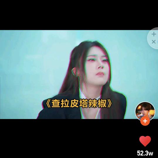 吊着雪茄喝咖啡