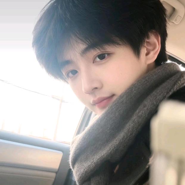 ~( ~³ω³ )~☍眼镜给我啦久伴