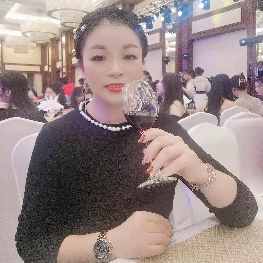 小白菜🌻🌻（橱窗有好物）