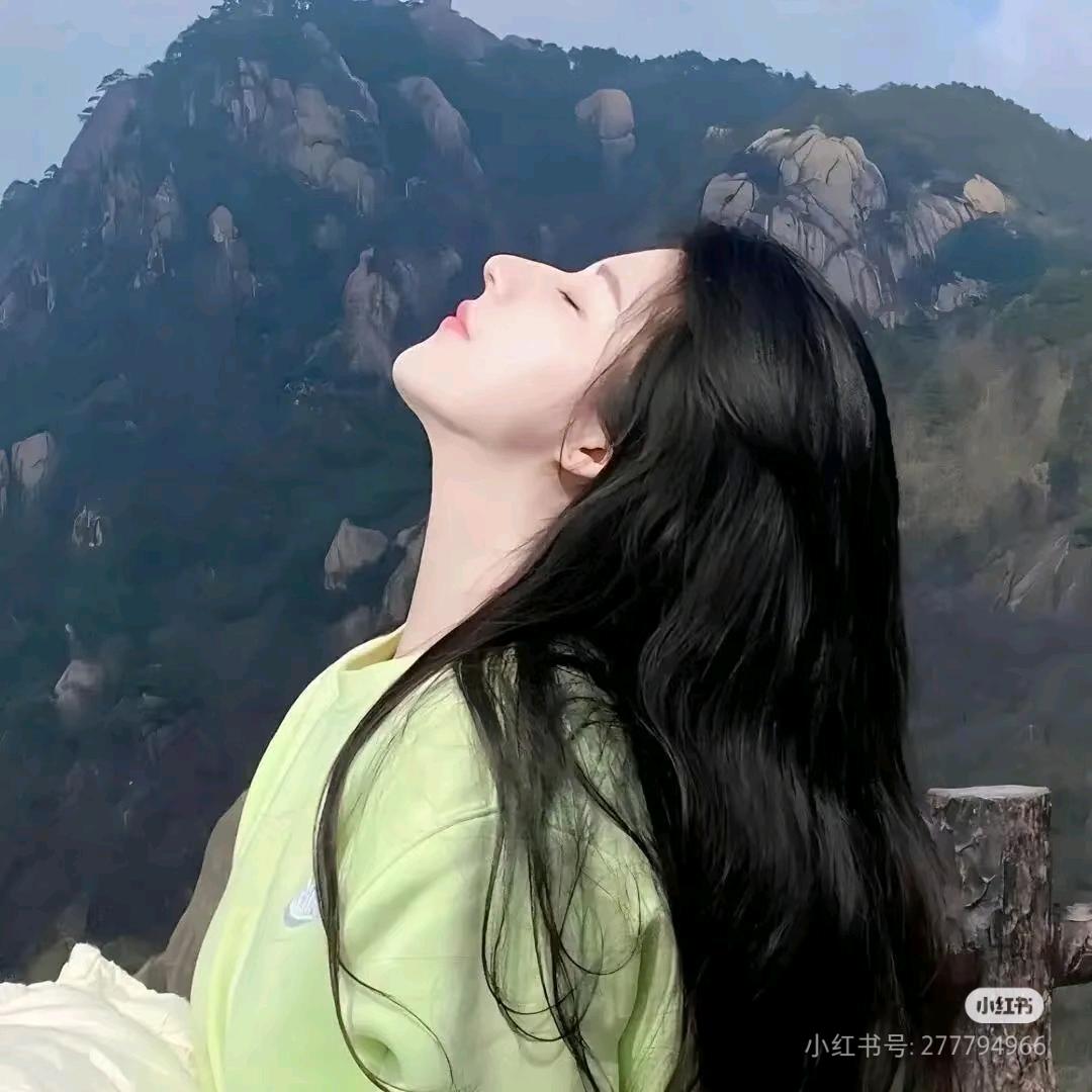 依依