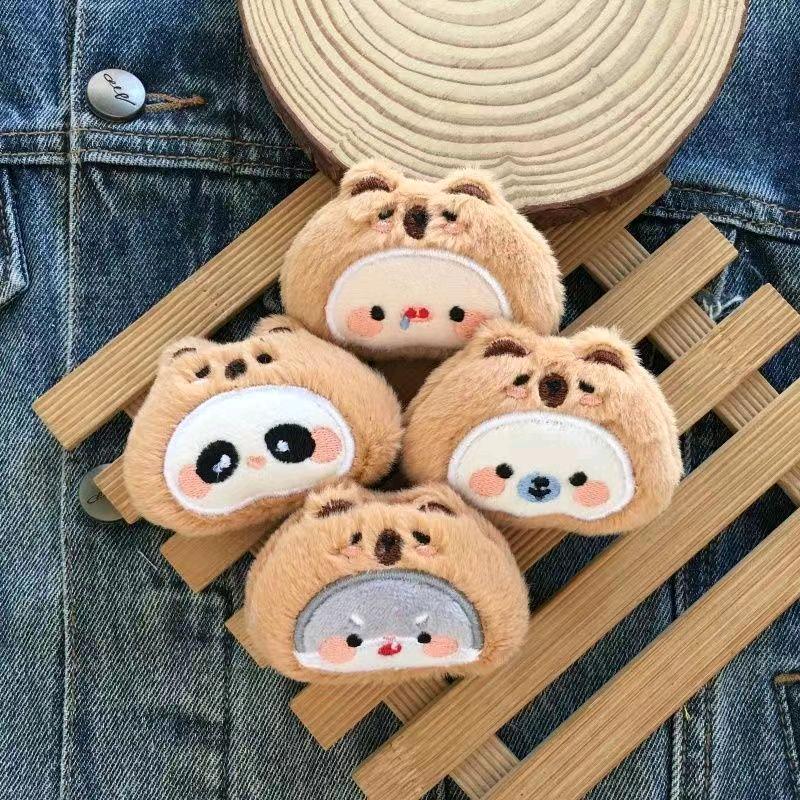 义乌左手卡通公仔配饰