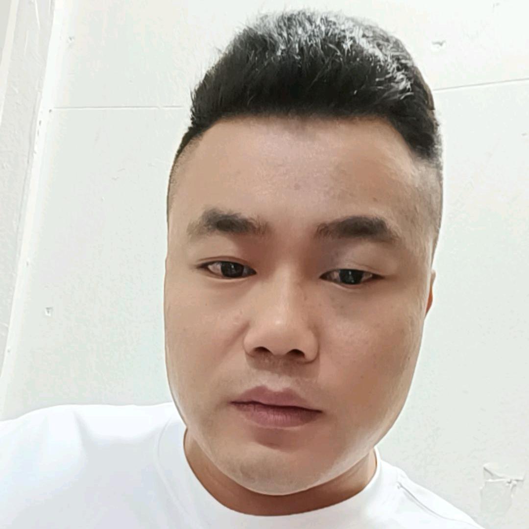 姚飞