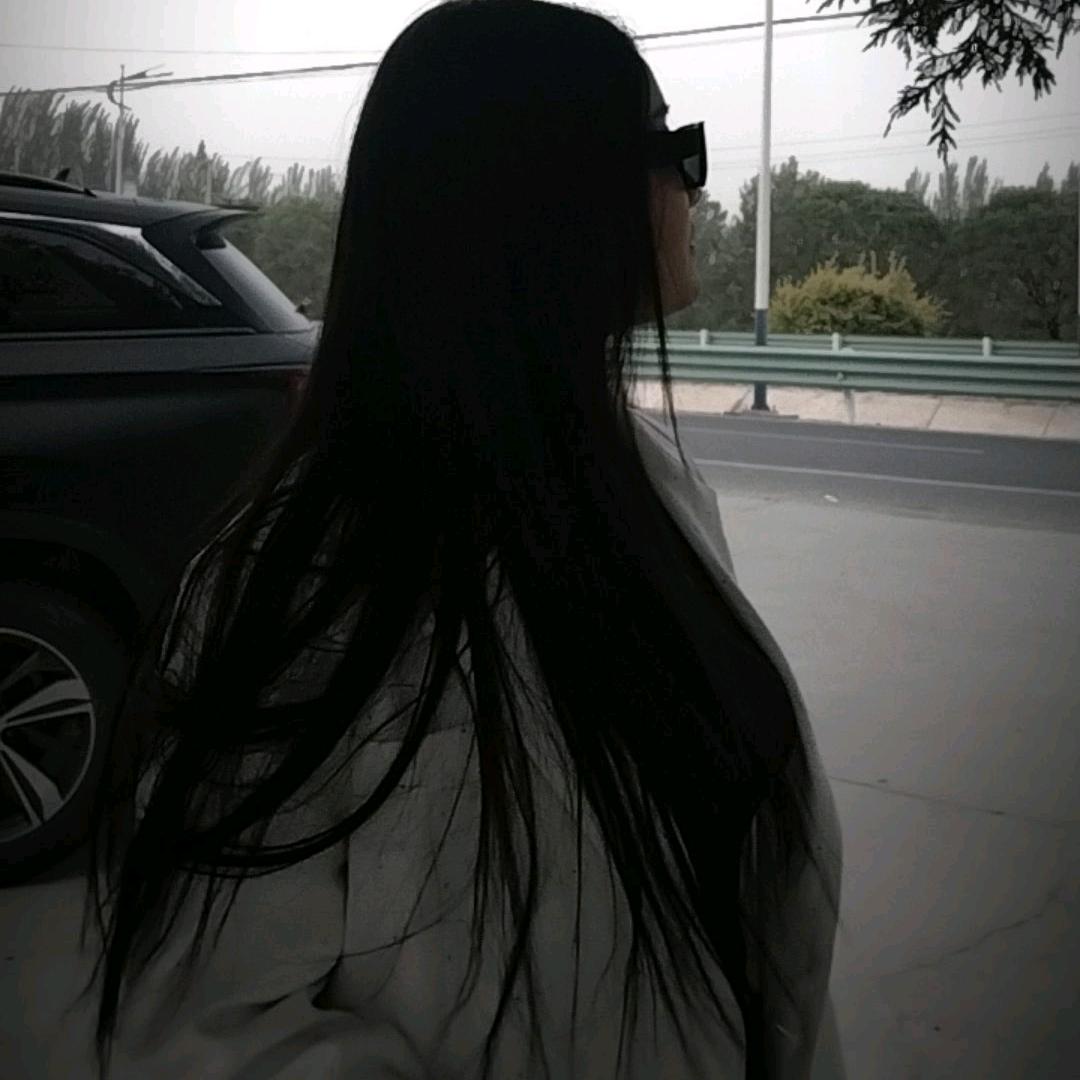 ♥R+z=👩🏻‍❤️‍💋‍👩🏻
