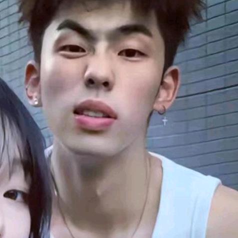 ཧོར😄€7(夏曲瓦)