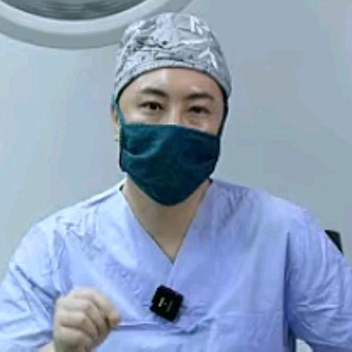 万小楠（童颜V提助理号）