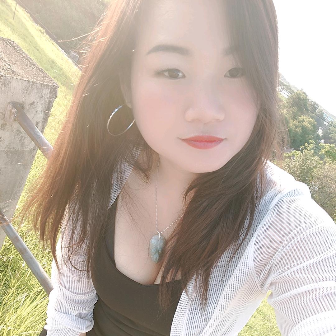 微颜*^_^*浅笑