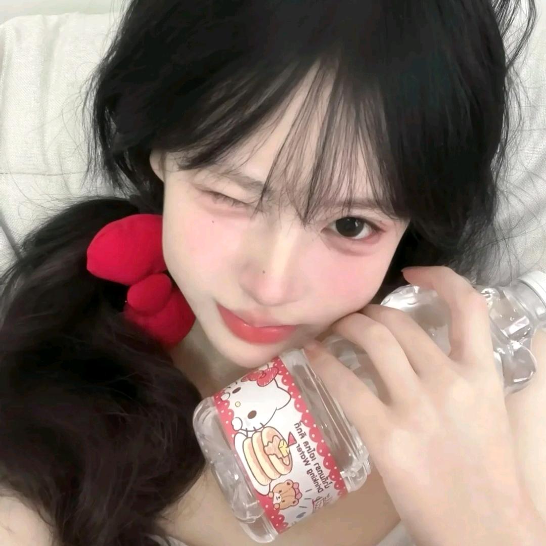 Esther-v郁晩🍓🍓