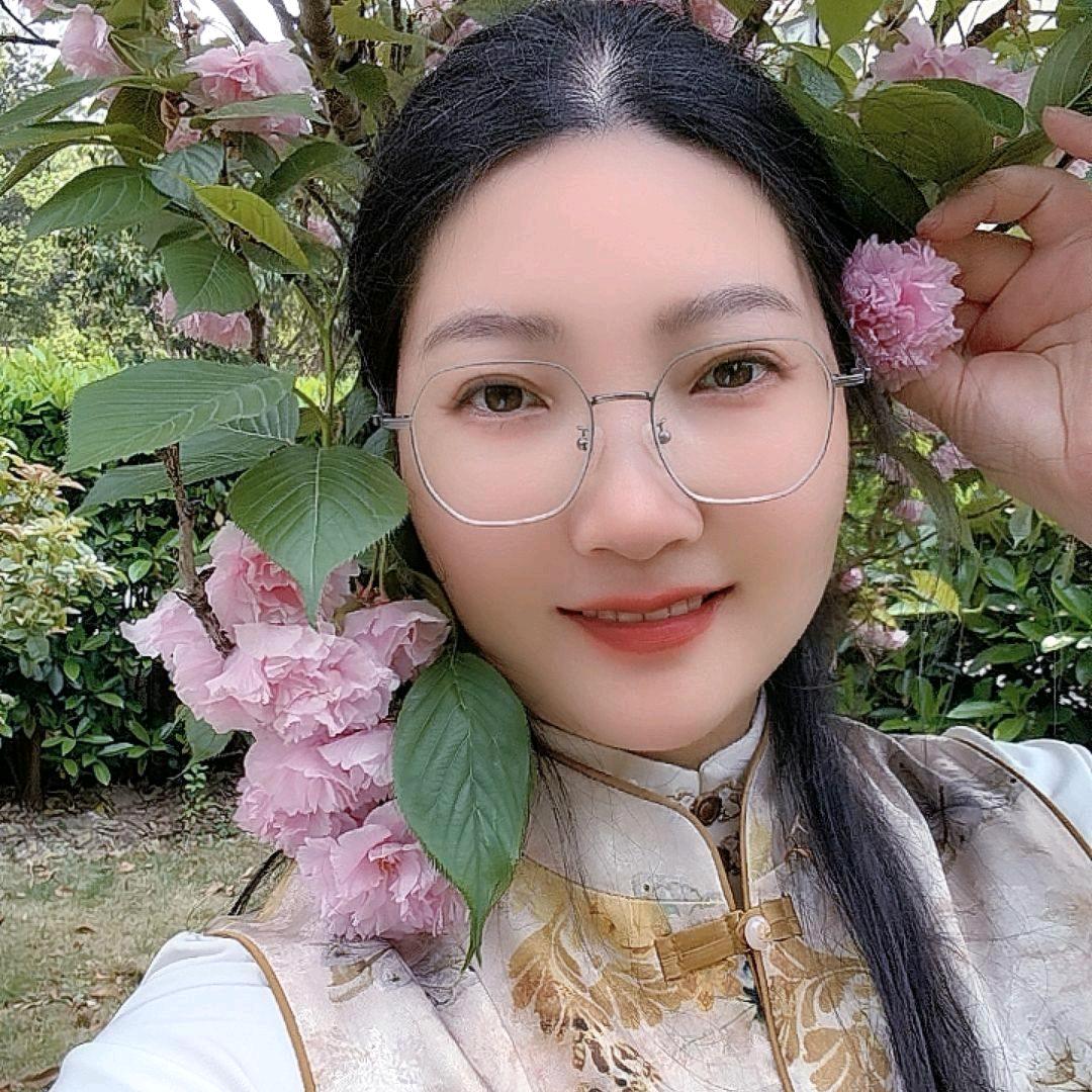 侯小姐
