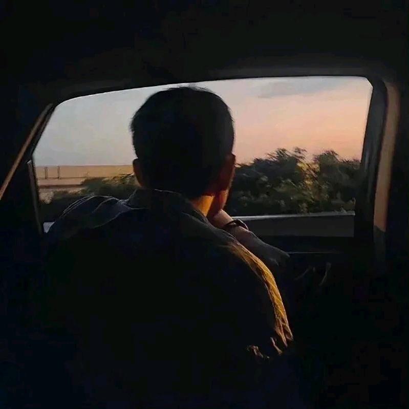东