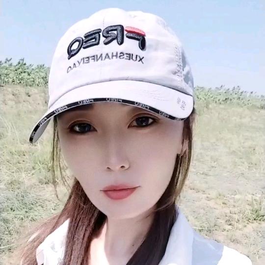 微笑很灿烂