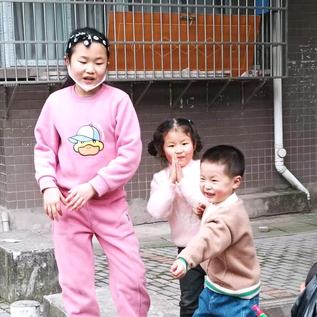 三个娃的宝妈