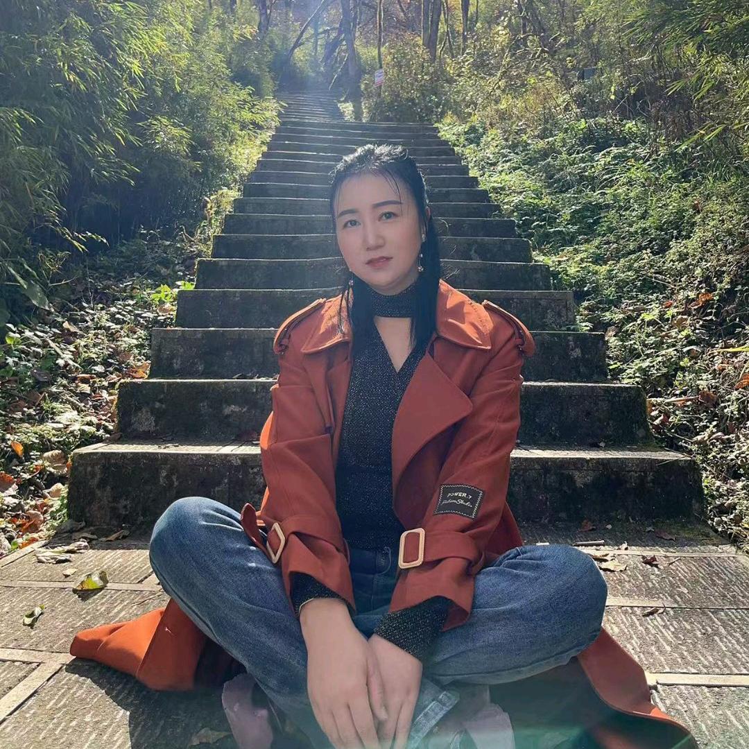 爱唱歌的春妮