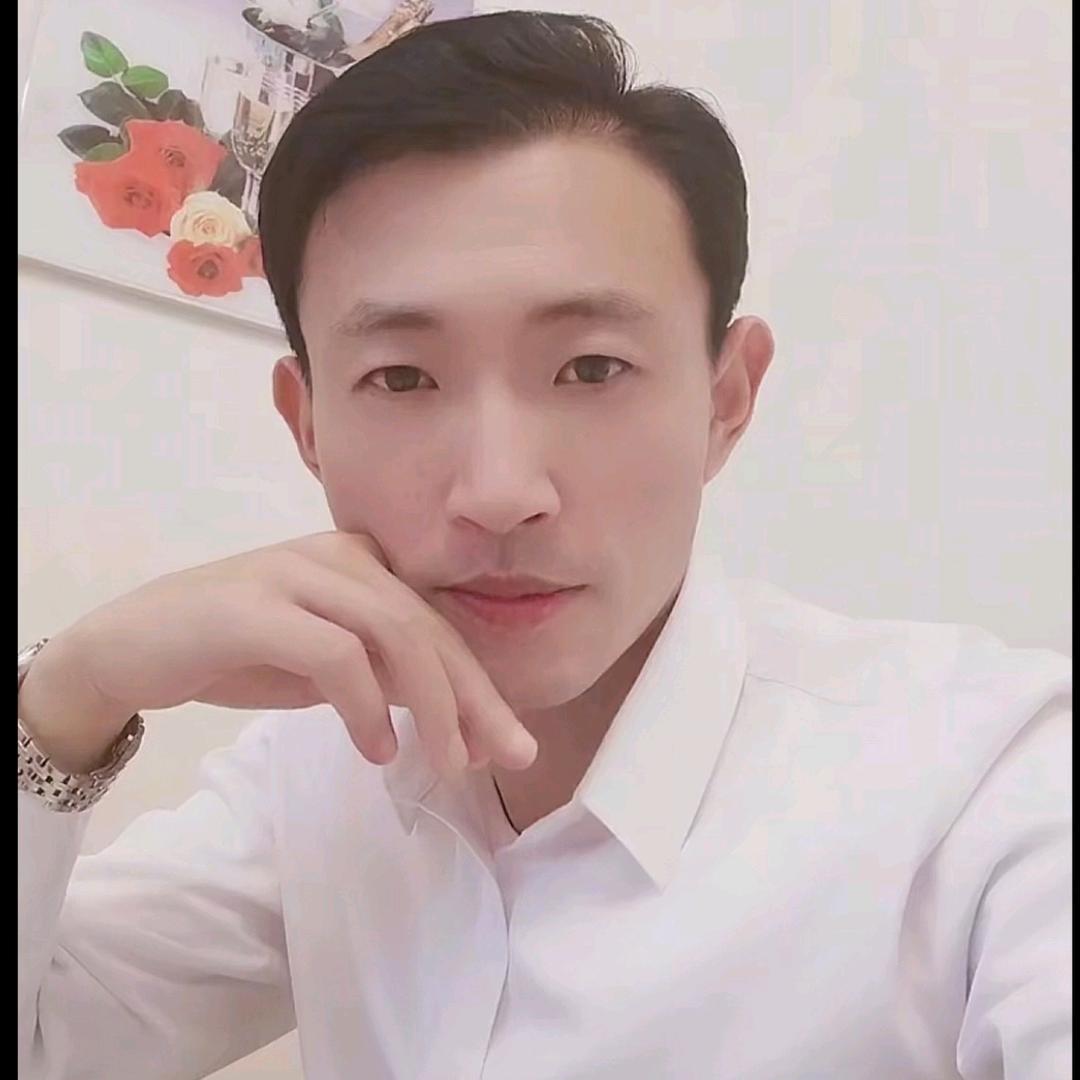 龍腾四海